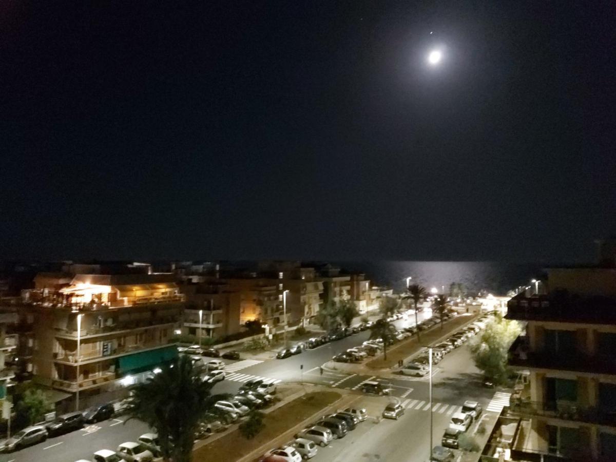 Apartament Superattico Lido di Ostia Zewnętrze zdjęcie